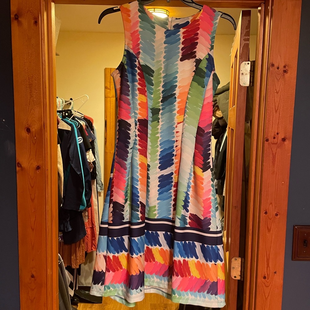 Worn twice. Great condition. Very colorful.